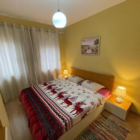 Ergi'S Host Apartment Tiranë Ngoại thất bức ảnh