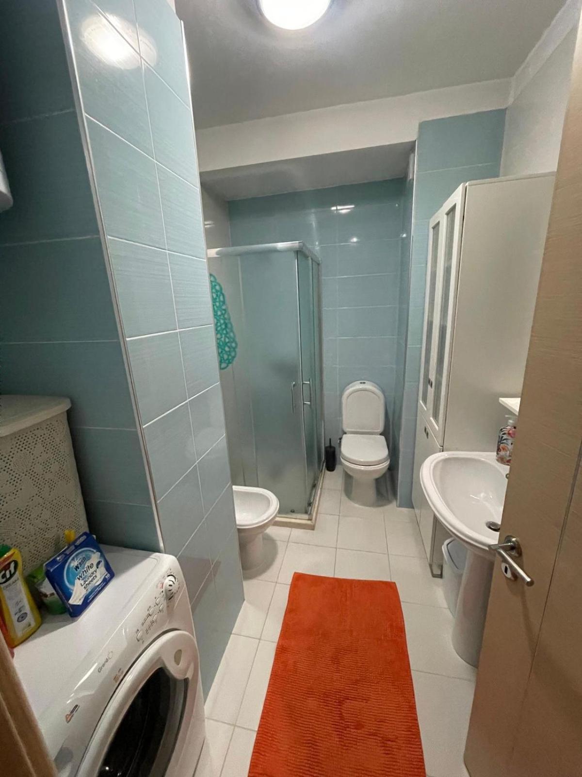 Ergi'S Host Apartment Tiranë Ngoại thất bức ảnh